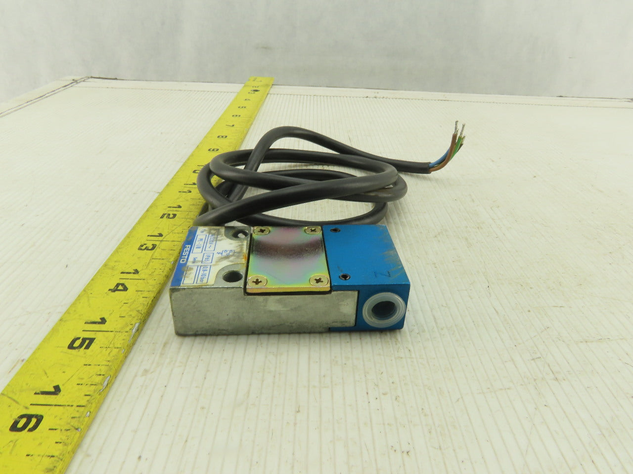 Festo PE-1/8 220V 5A PE Converter Pressure Transducer