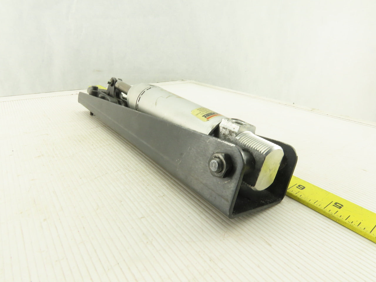 Brauer P600X 25mm Stroke Vertical Pneumatic Clamp Lock Alignment Cylinder