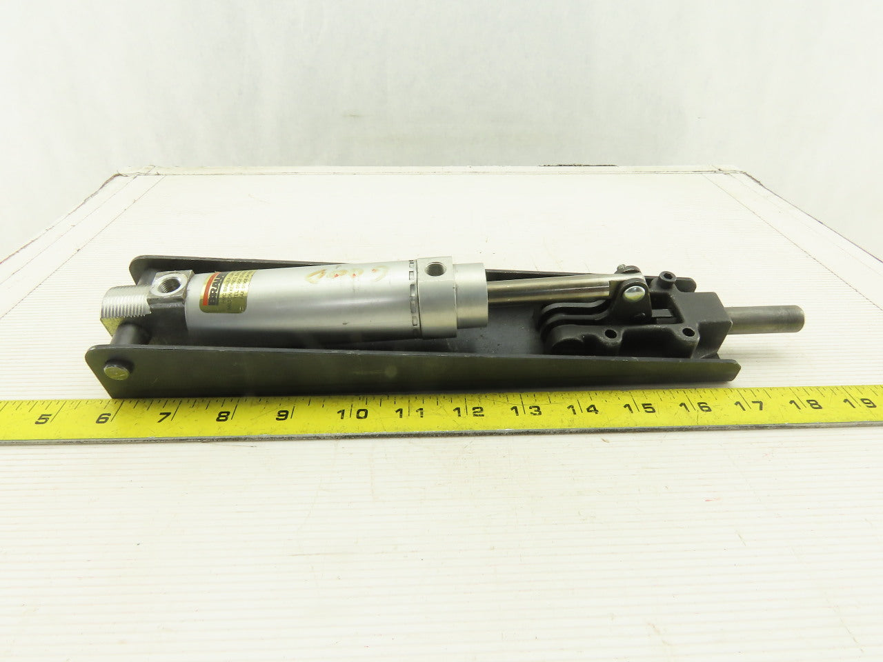 Brauer P600X 25mm Stroke Vertical Pneumatic Clamp Lock Alignment Cylinder