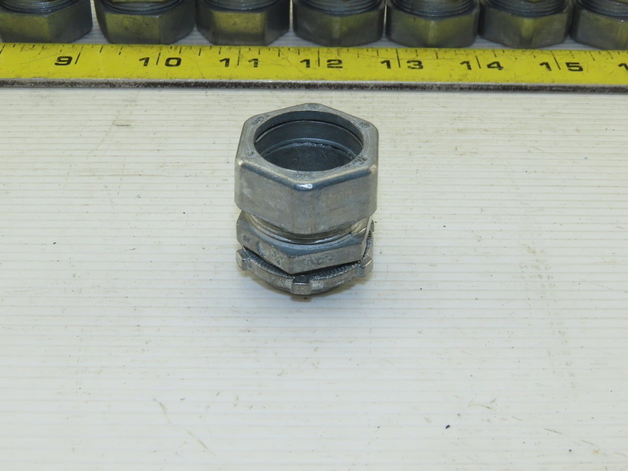 Thomas & Betts TC-212 3/4" Rigid EMT Conduit 3/4" Box Connector Lot Of 20