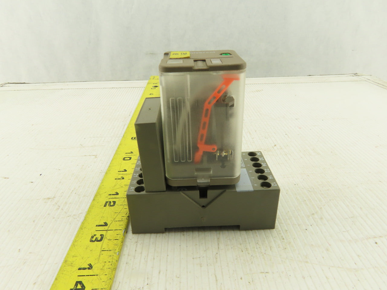 Kuhnke UF3G-24VDC 4A 250VAC Relay With Socket