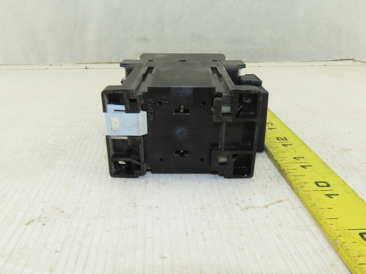 Moeller DIL00M-G 600V 3Ph 7.5Hp Contactor Relay Starter 24VDC