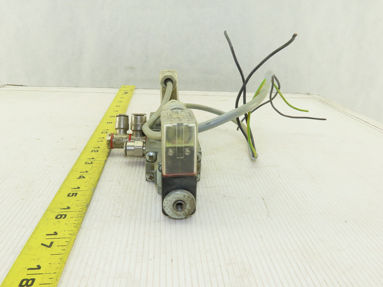 Bosch 0820034991 5/3 Position Double Solenoid Pneumatic Valve 48V Coil