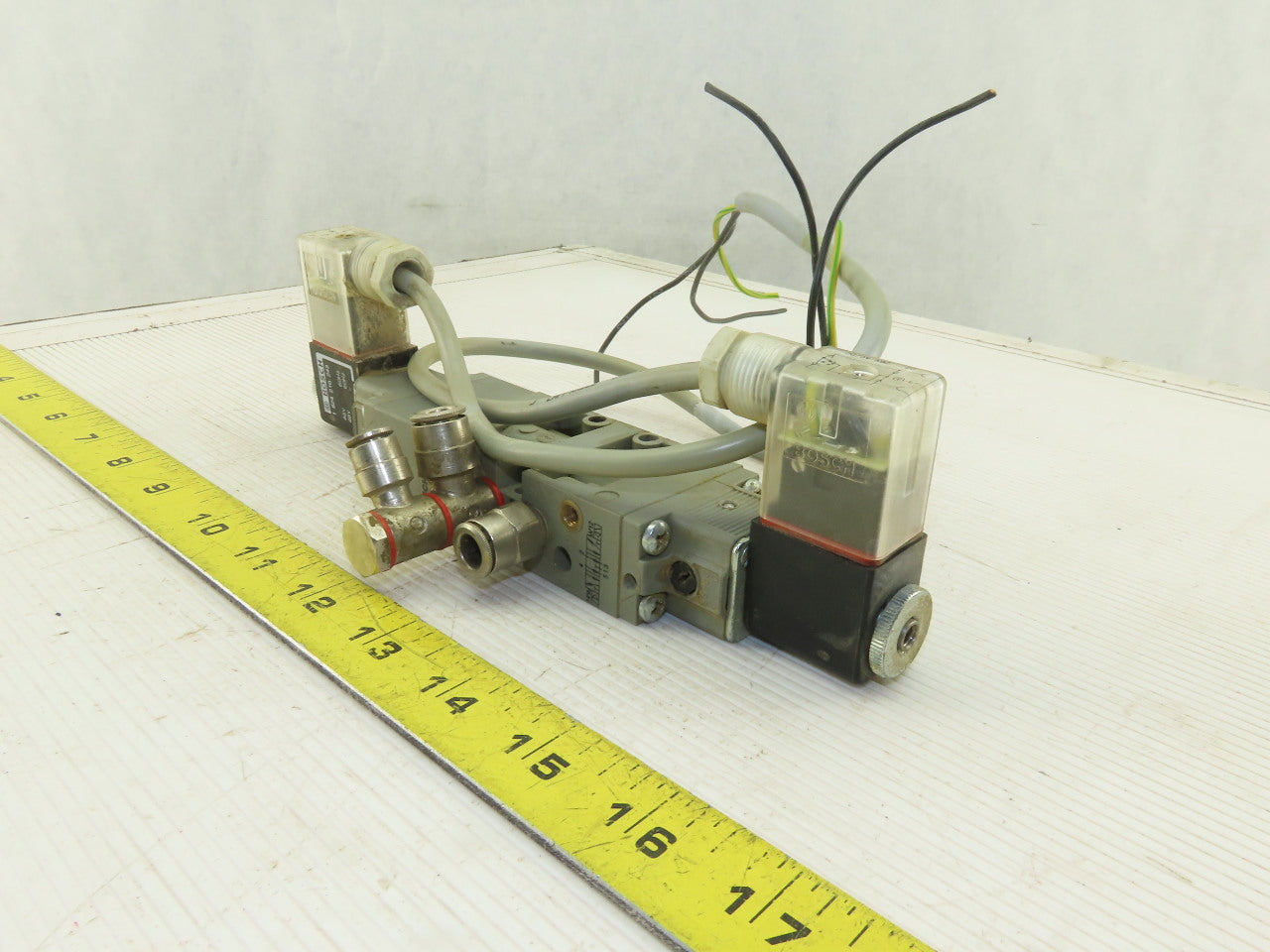 Bosch 0820034991 5/3 Position Double Solenoid Pneumatic Valve 48V Coil