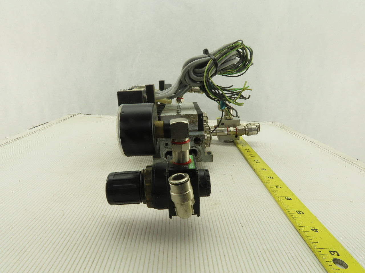 Bosch 0820038955 4/2 Position Single Solenoid Air Valve Bank Assembly 24VDC Coil