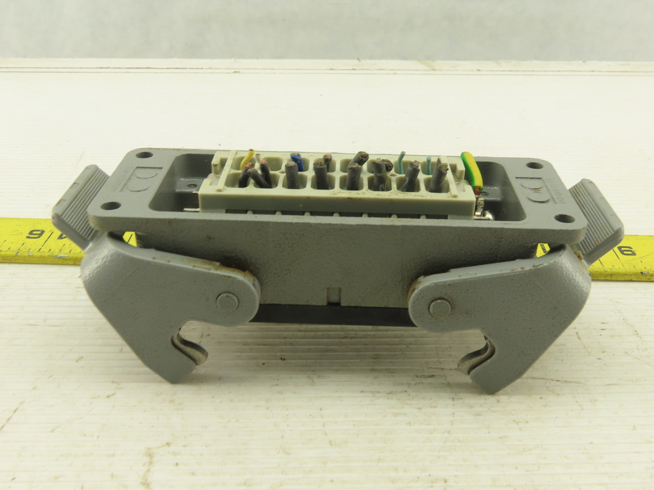 Harting HAN-E16M 16 Pin Male Pin Connector Housing Lever Lock 16A 500V