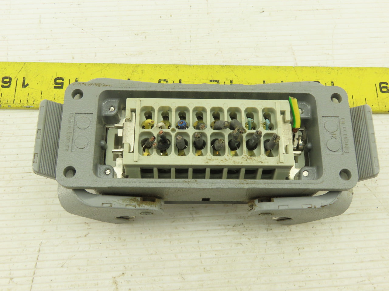 Harting HAN-E16M 16 Pin Male Pin Connector Housing Lever Lock 16A 500V