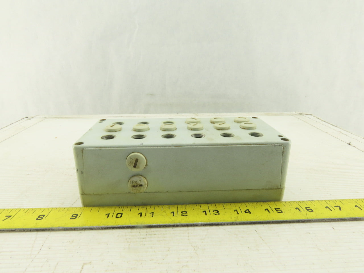 6-3/4" x 3 x 2-1/4" Steel Power Distribution Junction Box Modular Connector
