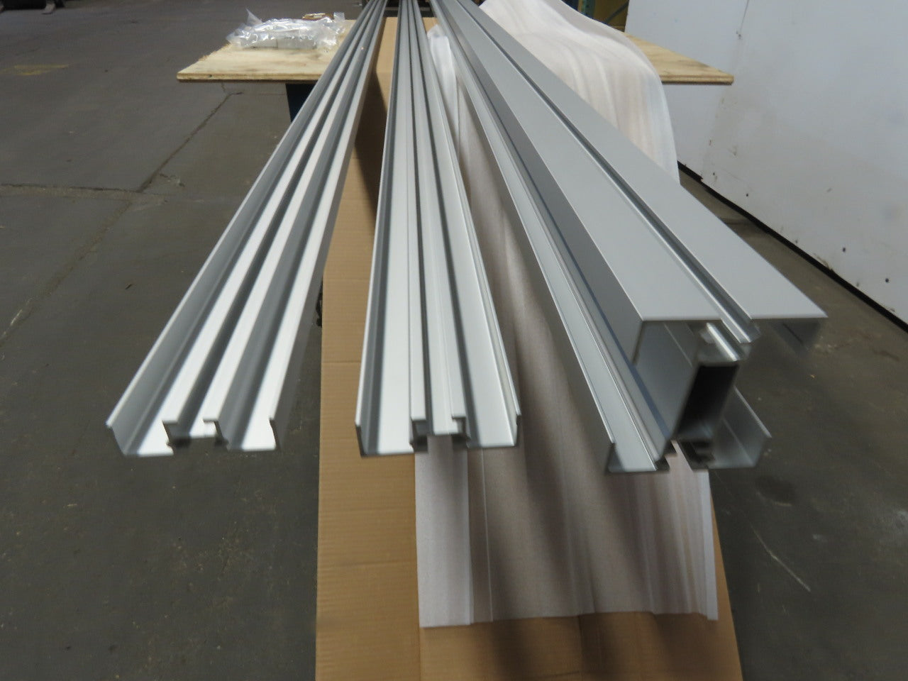 FlexLink XBCD 3A300 Aluminum Modular Table Top Conveyor Beam Kit 3000mm Long