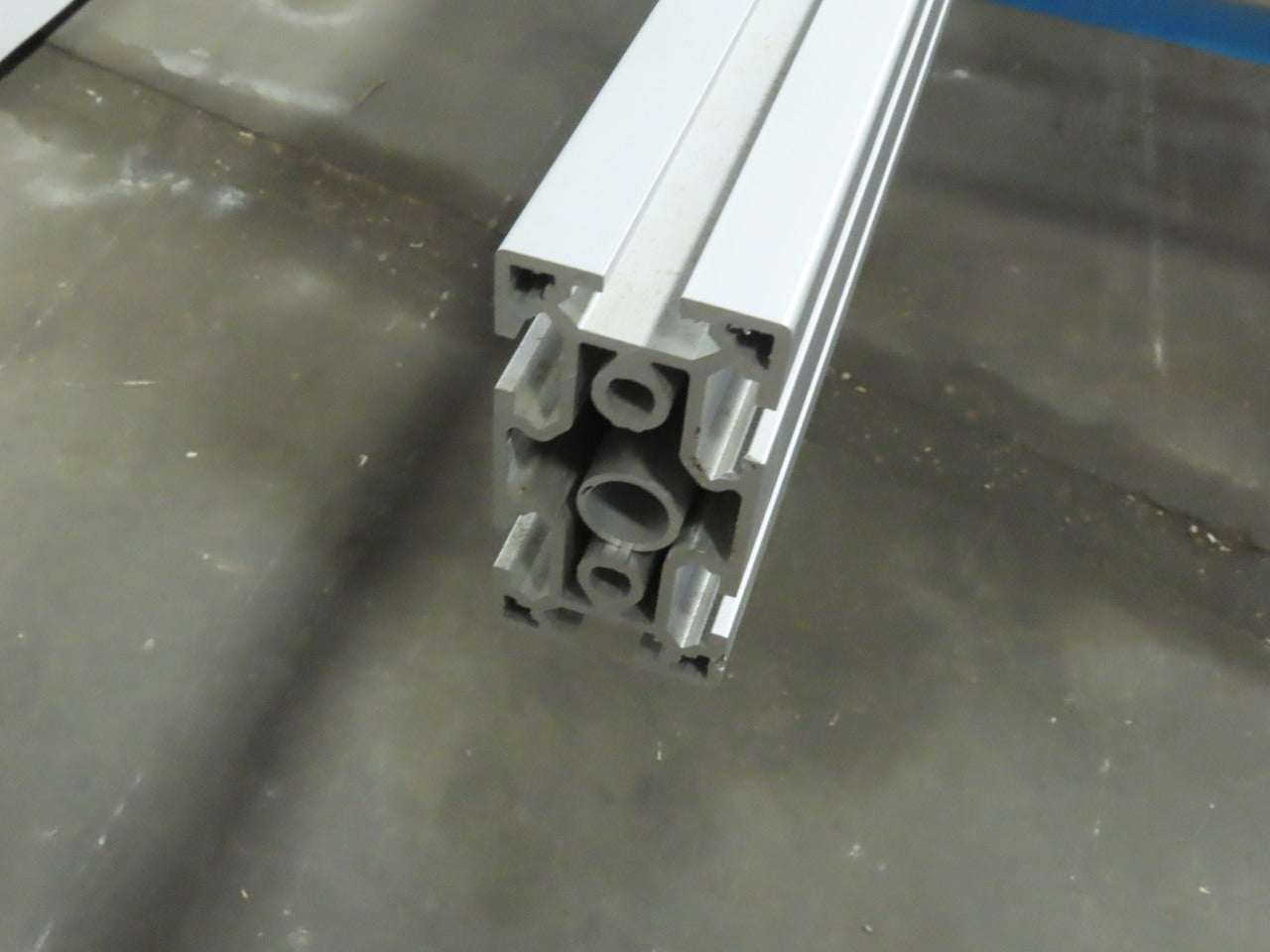 90x45mm Aluminum Modular Table Top Conveyor Center Beam 3000mm Long