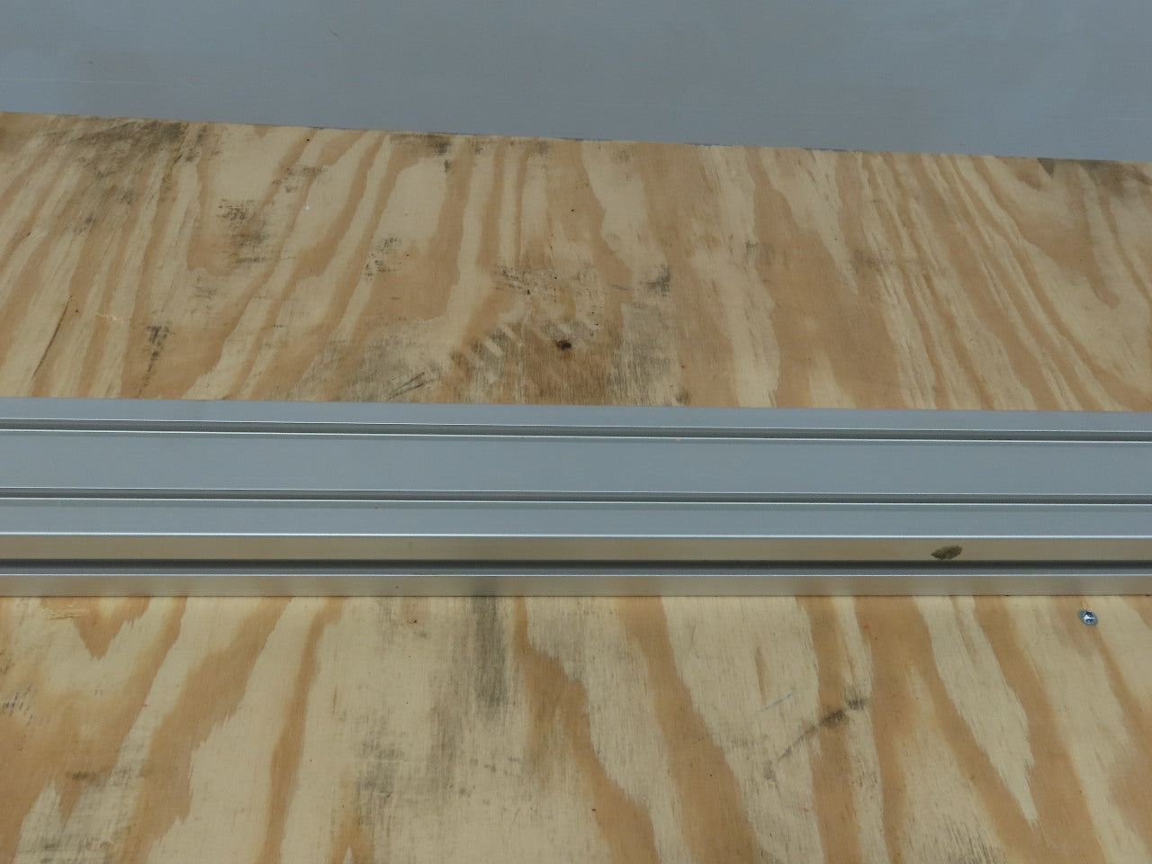 90x45mm Aluminum Modular Table Top Conveyor Center Beam 3000mm Long