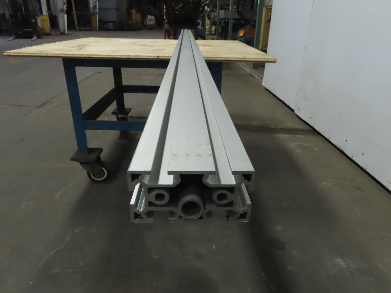 90x45mm Aluminum Modular Table Top Conveyor Center Beam 3000mm Long