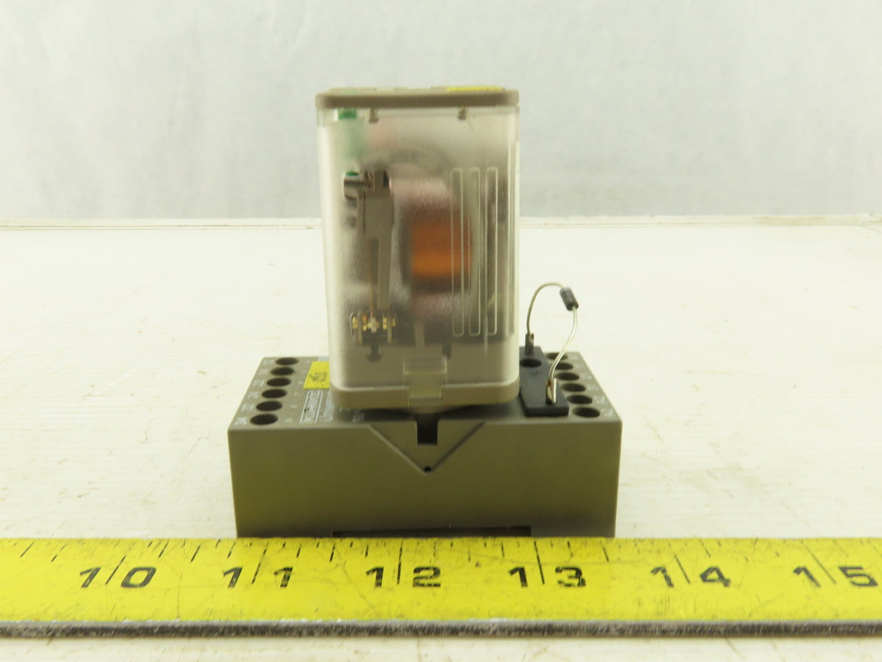 Kuhnke UF3G-24VDC 4A 250VAC Relay With Socket