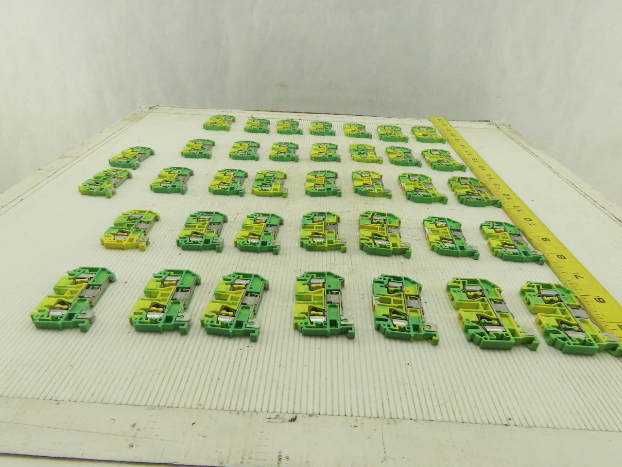 Phoenix Contact Typ ZFK2.5-PE ZFK4-PE Wire Terminal Grounding Blocks Lot Of 37