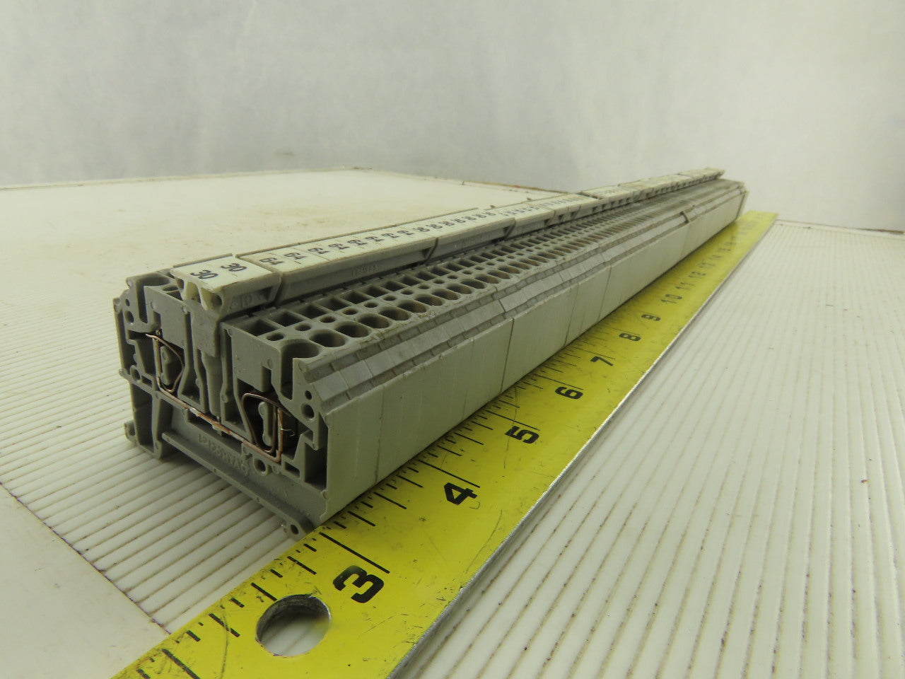 Phoenix Contact Typ ZFK2.5 600V 25A 25-12AWG Wire Terminal Block Lot Of 84