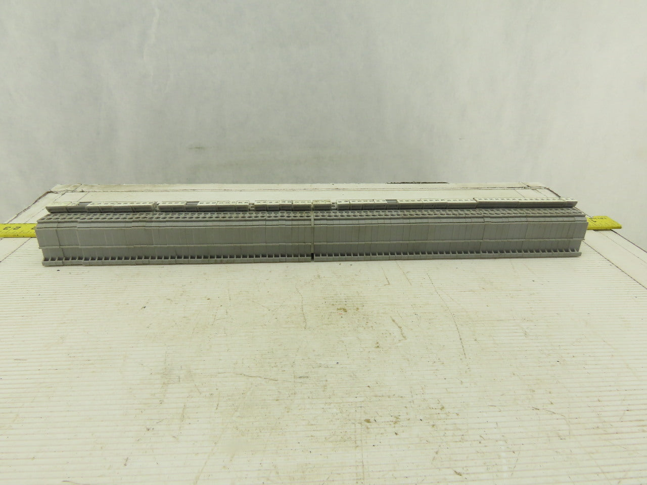 Phoenix Contact Typ ZFK2.5 600V 25A 25-12AWG Wire Terminal Block Lot Of 84