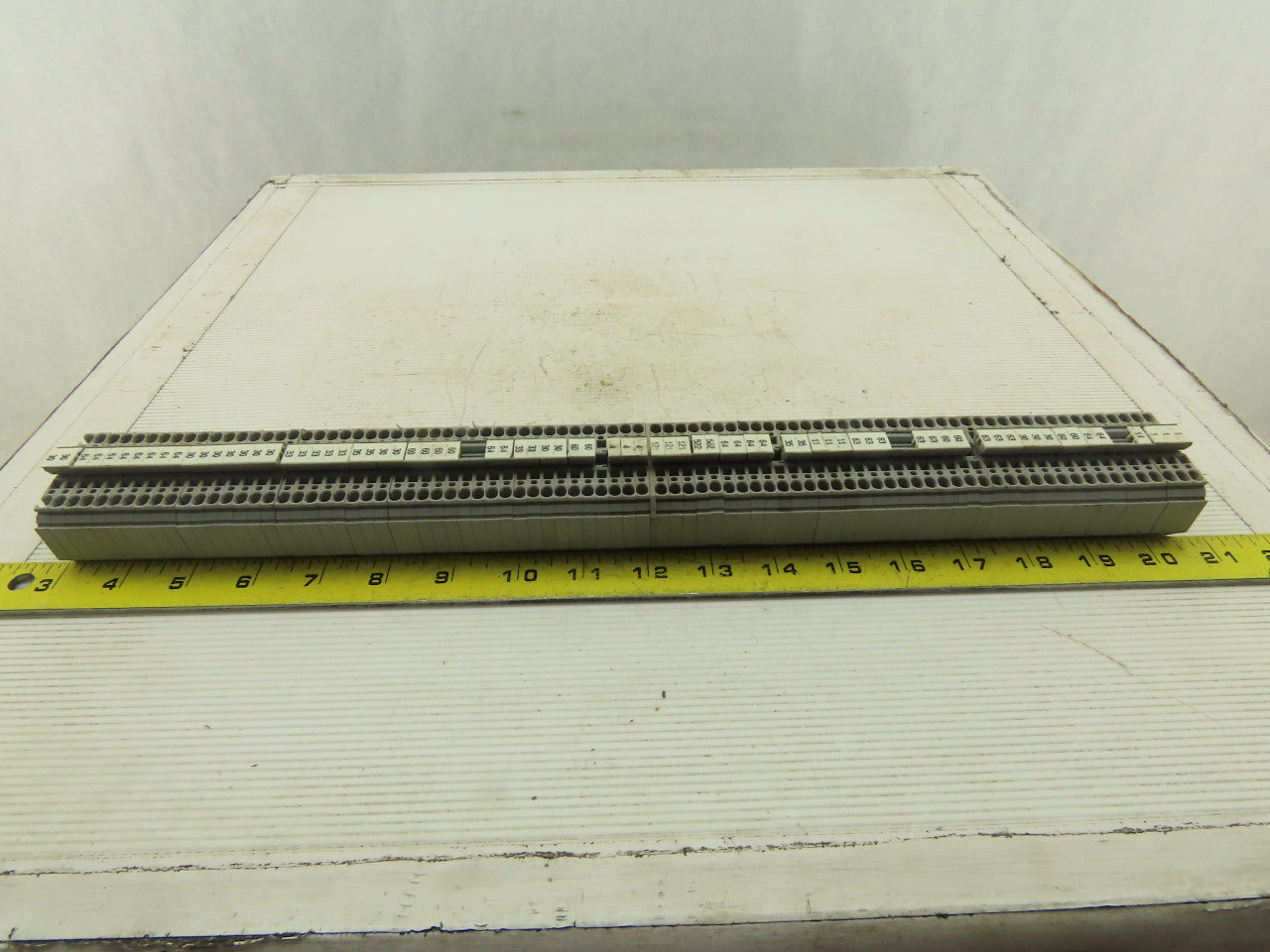 Phoenix Contact Typ ZFK2.5 600V 25A 25-12AWG Wire Terminal Block Lot Of 84