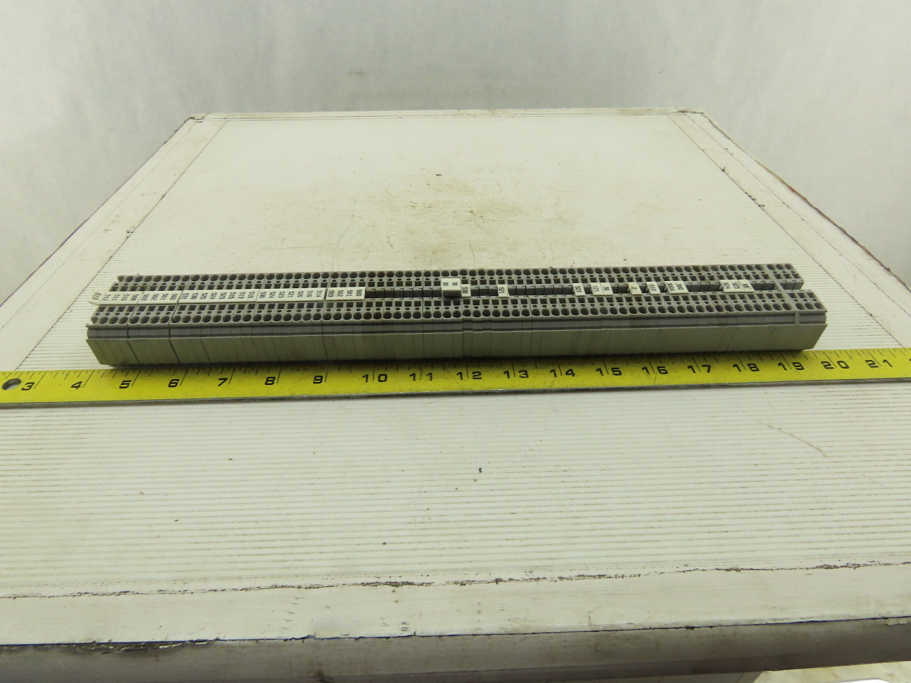 Phoenix Contact Typ ZFK2.5 600V 25A 25-12AWG Wire Terminal Block Lot Of 72