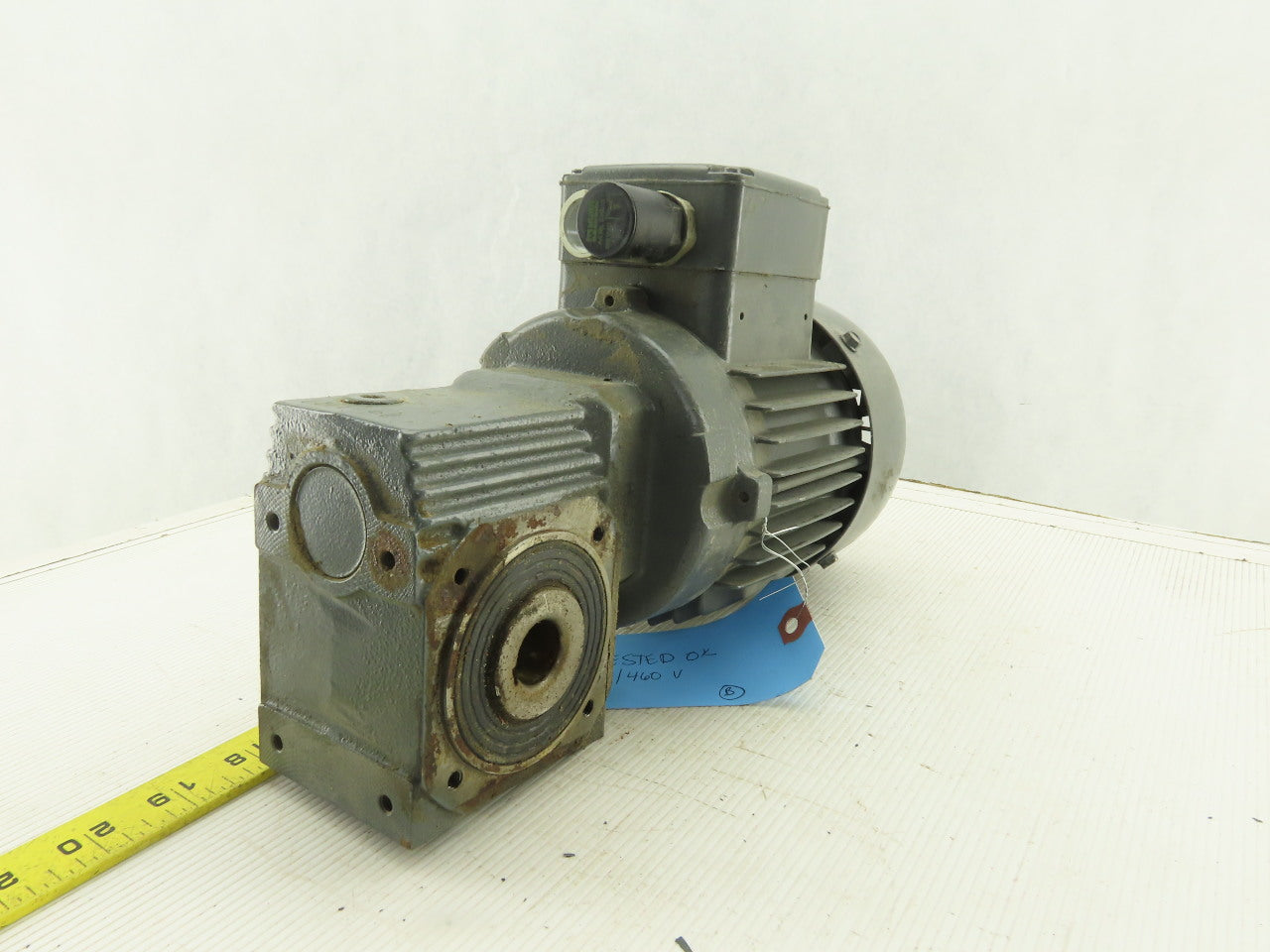 Flender SA07-M1B4 10:1 Ratio 140/170 RPM 220-480V 50/60Hz Thru Shaft Gear Motor