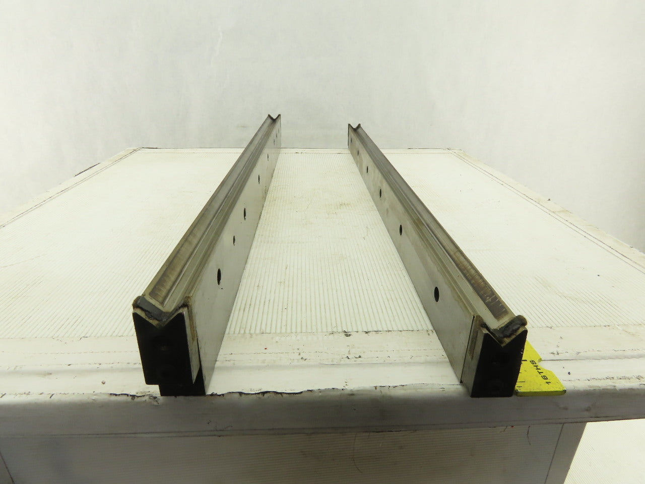 Elox 12-3816 DR Z Axis Ram V- Notch Slide Way EDM Machine Left Right Lot Of 2