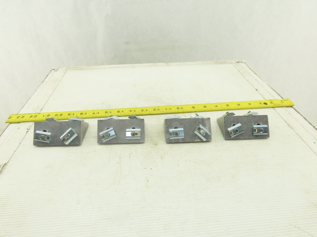 FlexLink XMFA 84B Modular Conveyor Beam Angle Bracket Lot Of 4