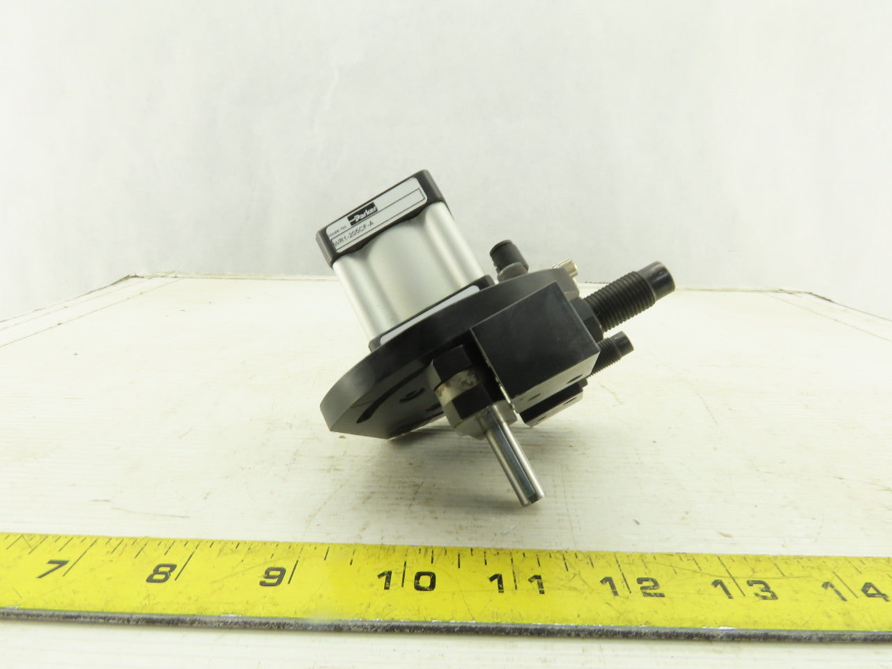 Parker WR1-205CF-A 15 Lb-In Torque 180° Wrist Rotary Actuator W/ Shock Absorbers