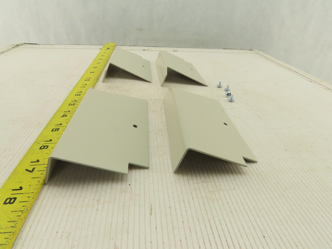WittRock 1016 Sand Colored Locking End Plate Bed Bumper Kit Lot OF 2