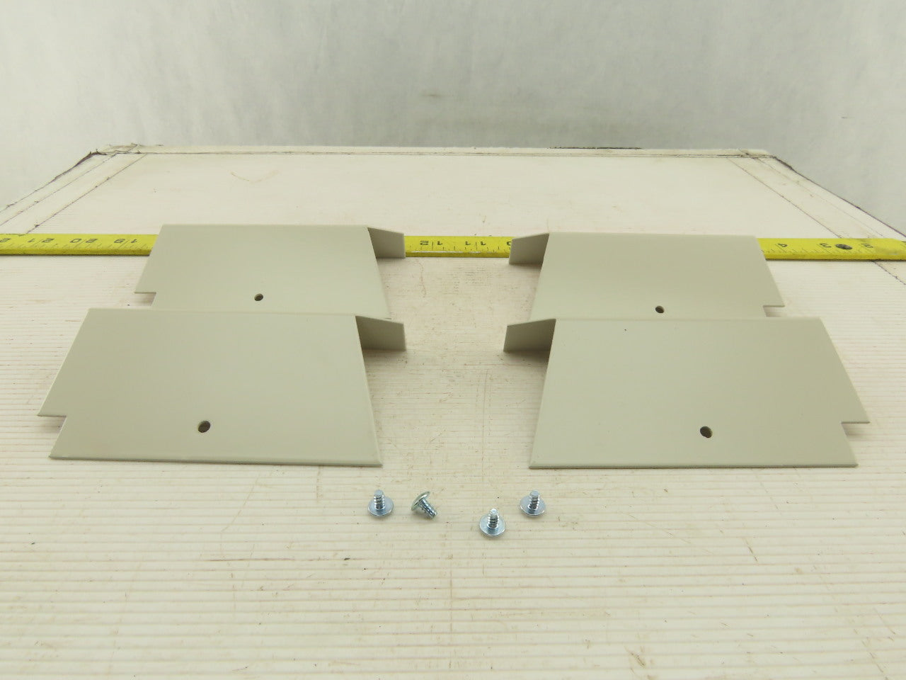 WittRock 1016 Sand Colored Locking End Plate Bed Bumper Kit Lot OF 2