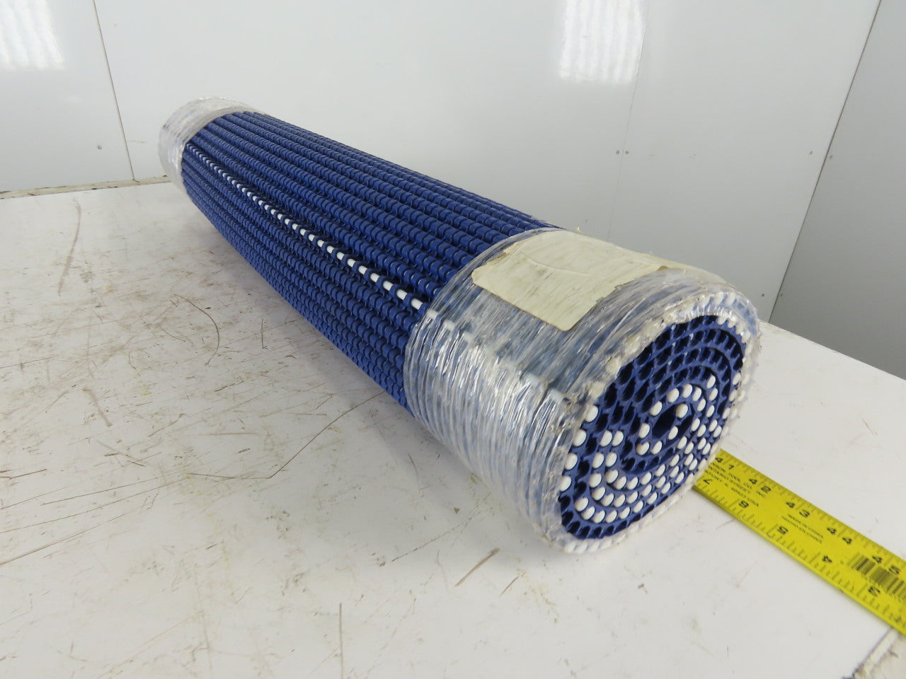 Habisit M1220-CL-POM 32-3/4" Wide Flat Mat Top Table Top Conveyor Chain 7'