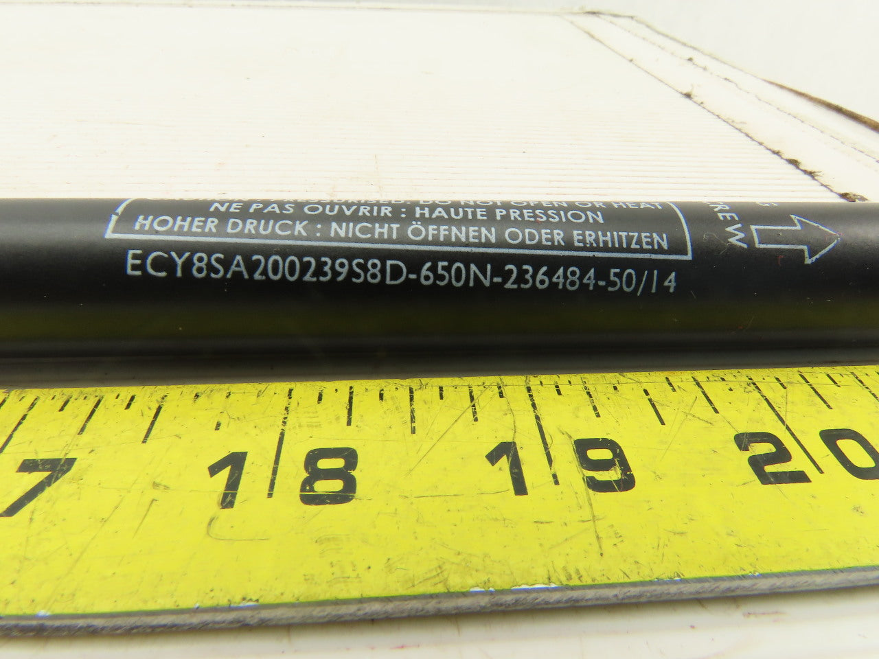 Camloc ECY8SA200239S8D Locking Gas Spring 650N 18" Long