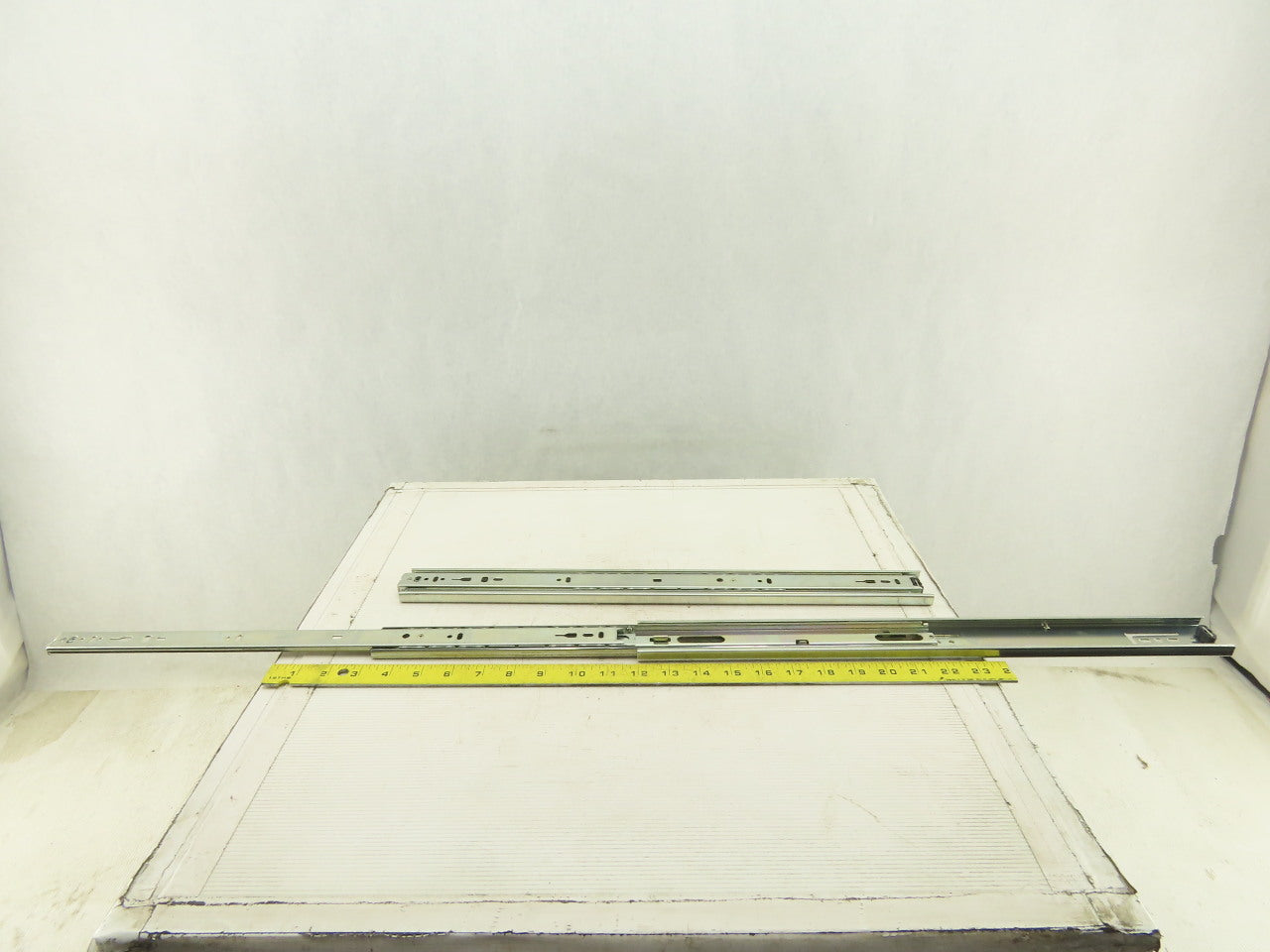 Accuride 4KRV9 39.69" Side Bracket Drawer Slide Hardware Set Of 2