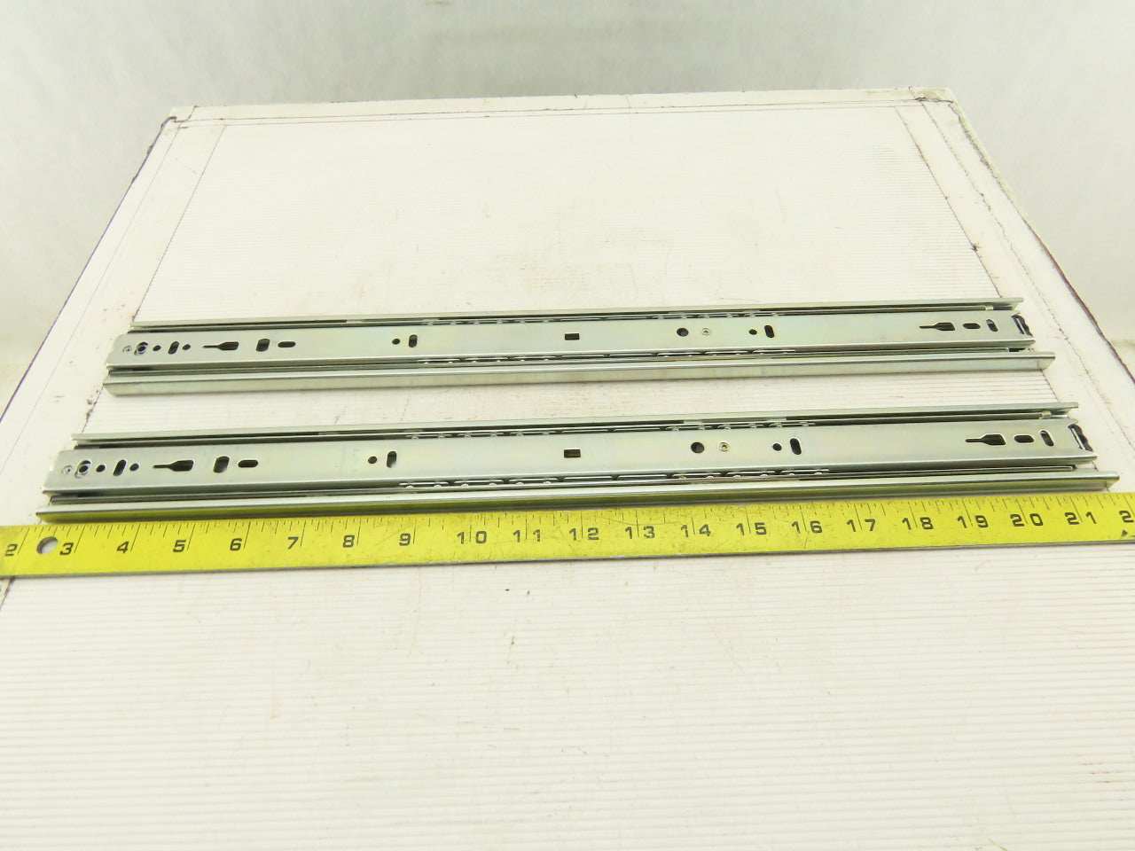 Accuride 4KRV9 39.69" Side Bracket Drawer Slide Hardware Set Of 2