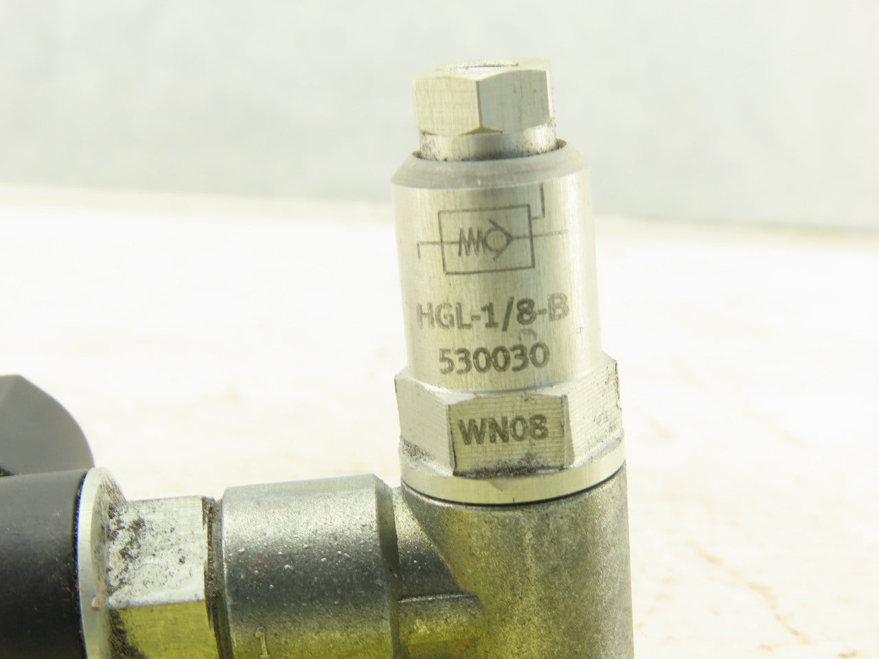 Festo HGL-1/8-B Pneumatic Piloted Check Valve With One Way Regulator 8mm Tube