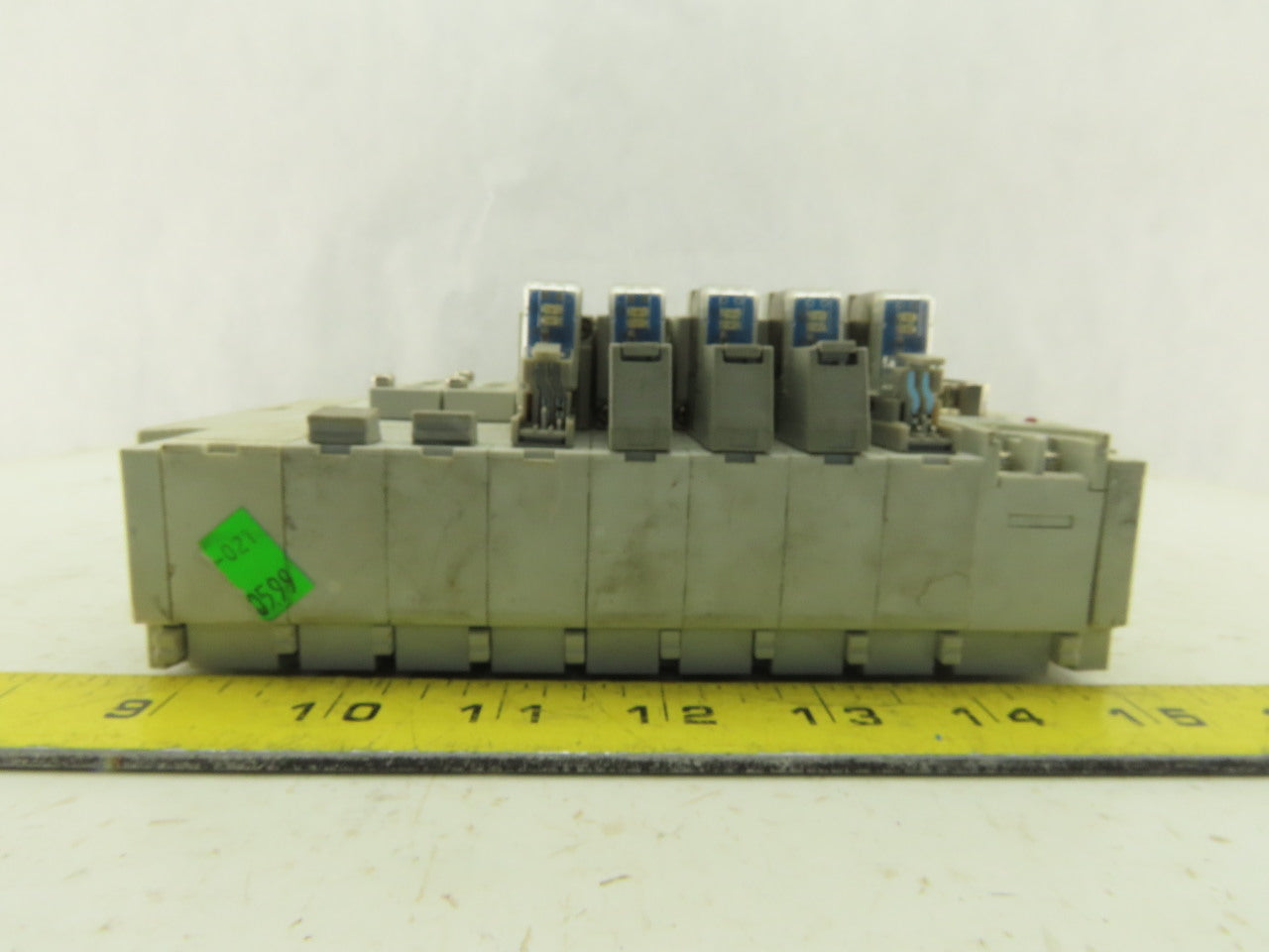 SMC SS5Y5-45NFD-07U Pneumatic Logic Manifold 24V Valve Bank