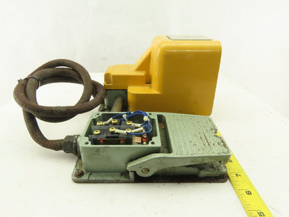 Double Foot Operator Control Switch 24VDC  Missing One Guard