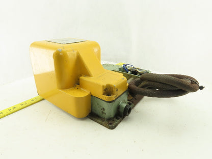 Double Foot Operator Control Switch 24VDC  Missing One Guard