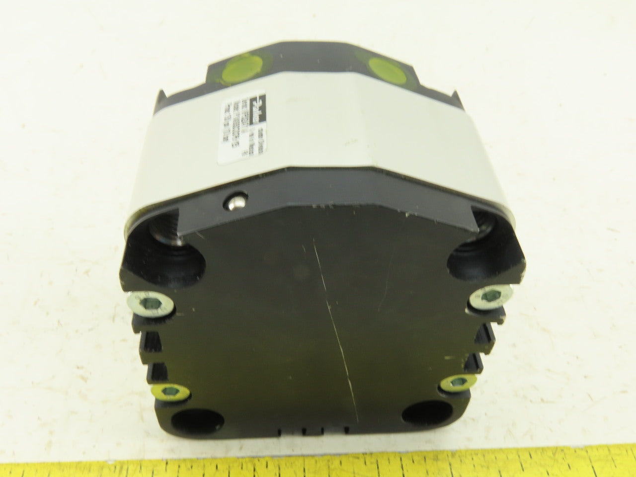 Parker P1M063CDCP6H25 63mm Bore 25mm Bore Compact Double Acting Air Cylinder