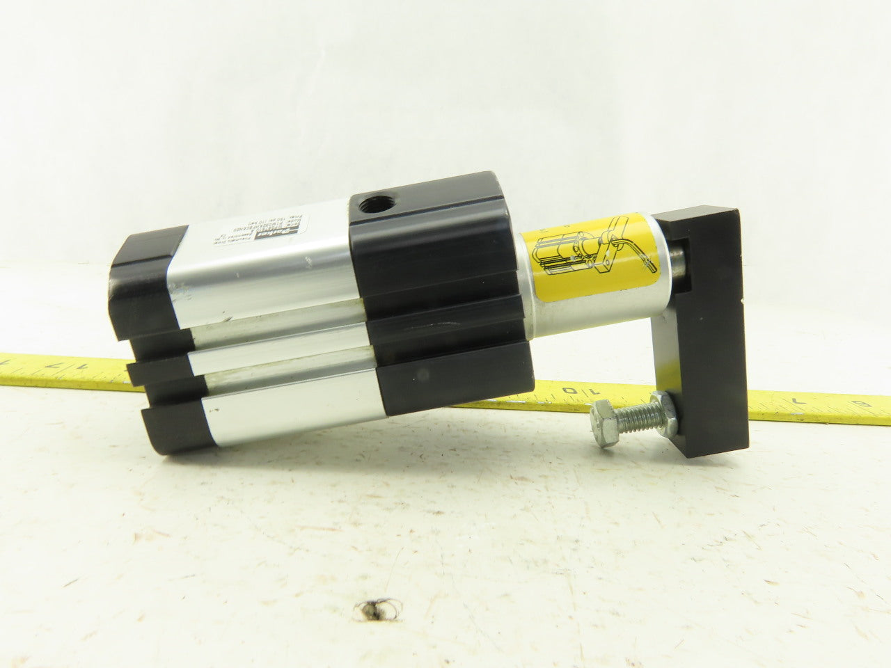 Parker P1M032KHFBC6N20 32mm Bore 32mm Stroke 1/4 Turn Air Cylinder Swing Clamp
