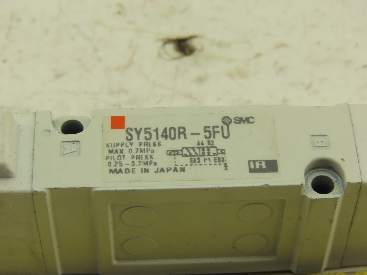 SMC SY5140R-5FU Pneumatic Valve Single Solenoid 24V Coil