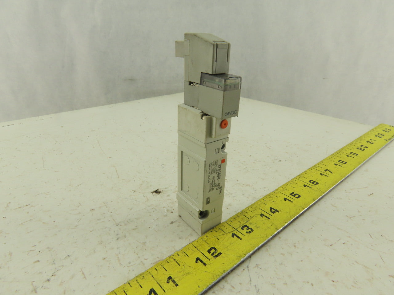 SMC SY5140R-5FU Pneumatic Valve Single Solenoid 24V Coil