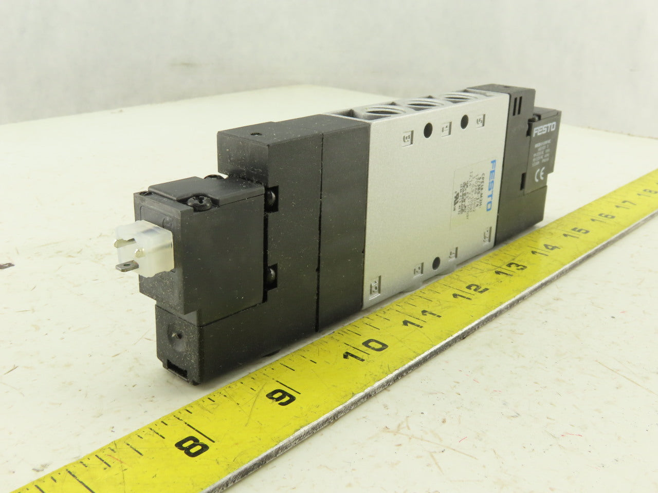 Festo CPE18-M2H-5/3BS-1/4" Pneumatic Double Solenoid Valve