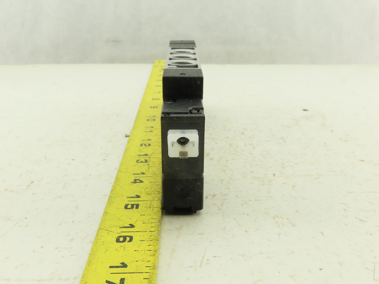 Festo CPE18-M2H-5/3BS-1/4" Pneumatic Double Solenoid Valve