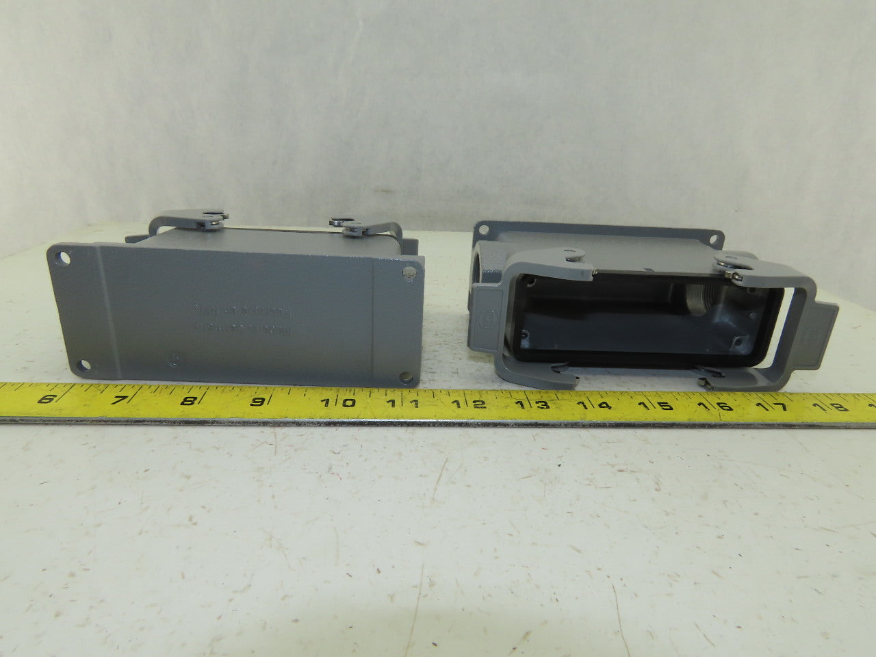 Harting 19300241521 Han24B-asg2-QB-M32 Electrical Terminal Hood Housing Lot Of 2