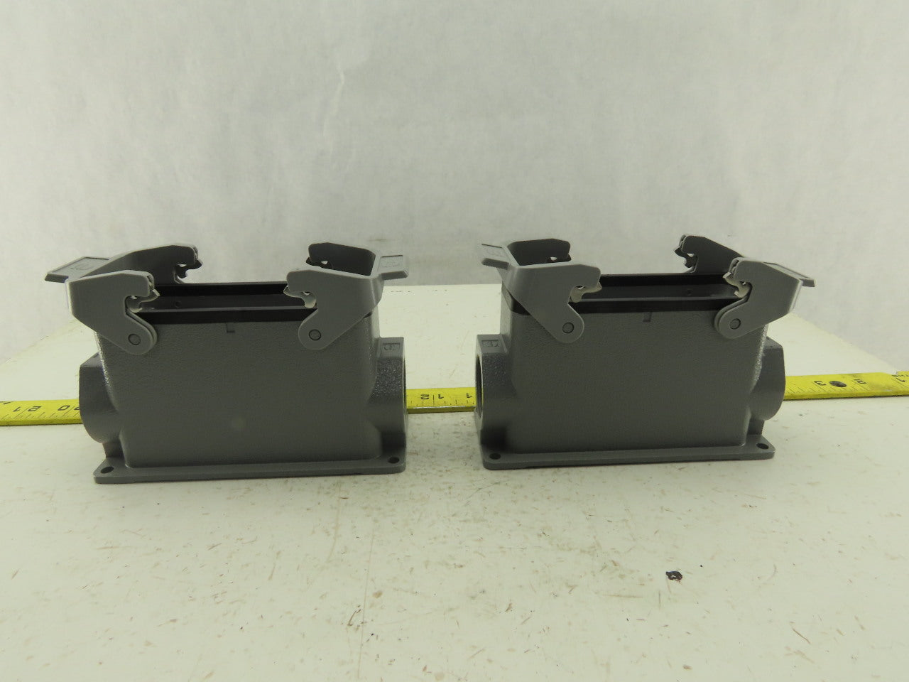 Harting 19300241521 Han24B-asg2-QB-M32 Electrical Terminal Hood Housing Lot Of 2