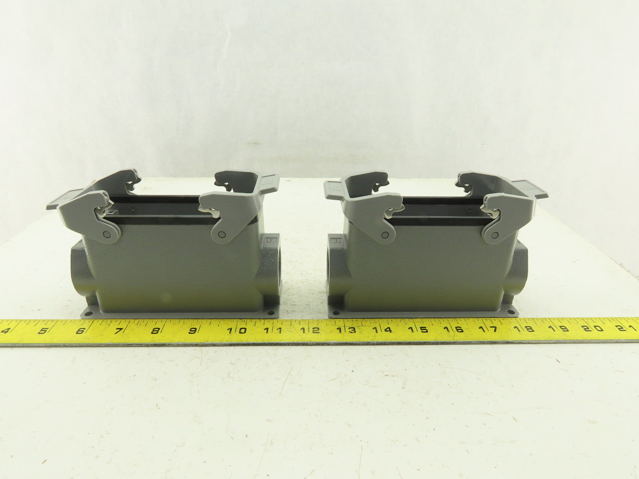 Harting 19300241521 Han24B-asg2-QB-M32 Electrical Terminal Hood Housing Lot Of 2