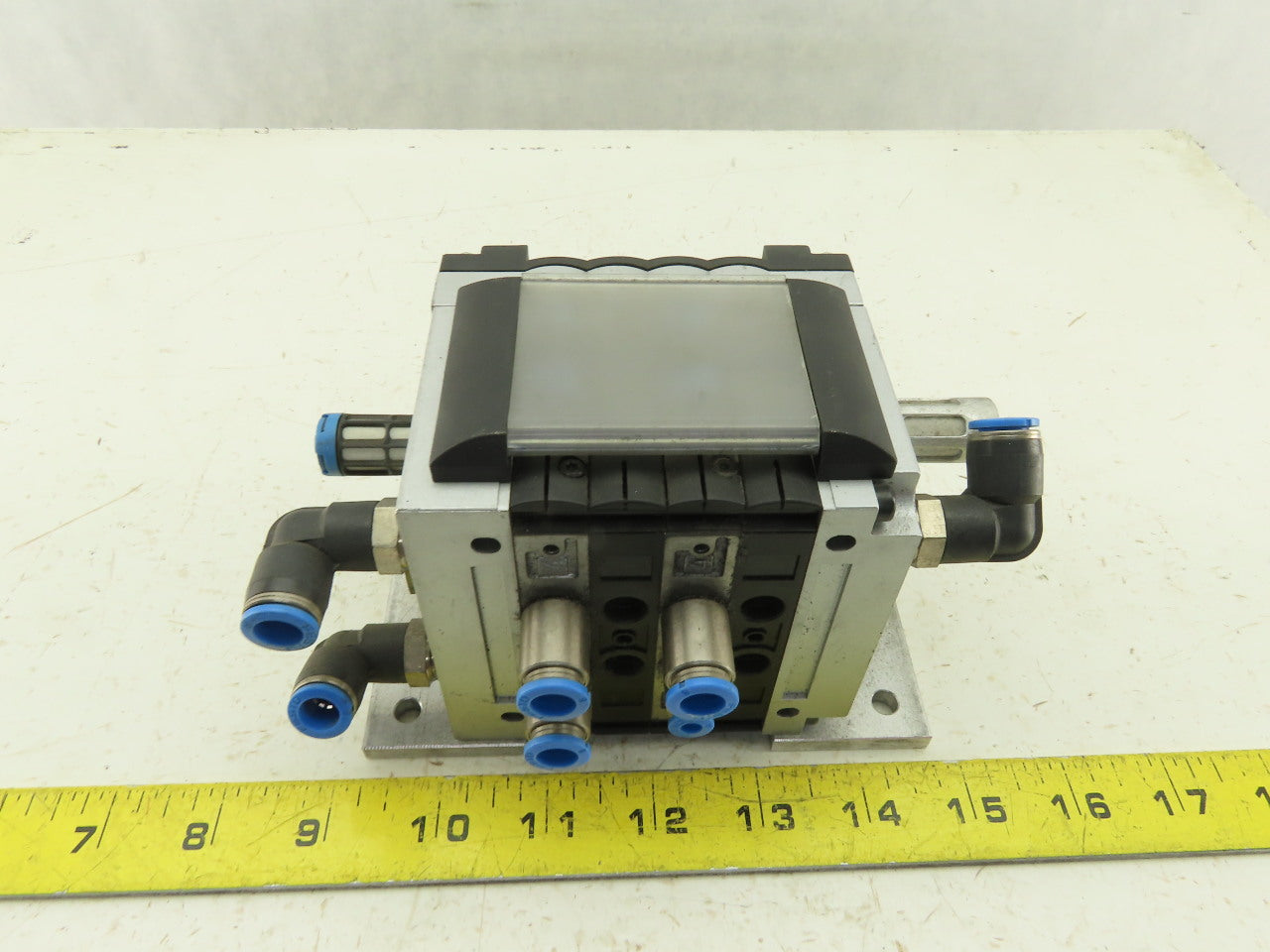 Festo CPV-14-VI Pneumatic Manifold Assembly W/4 Solenoid Valves 161 362