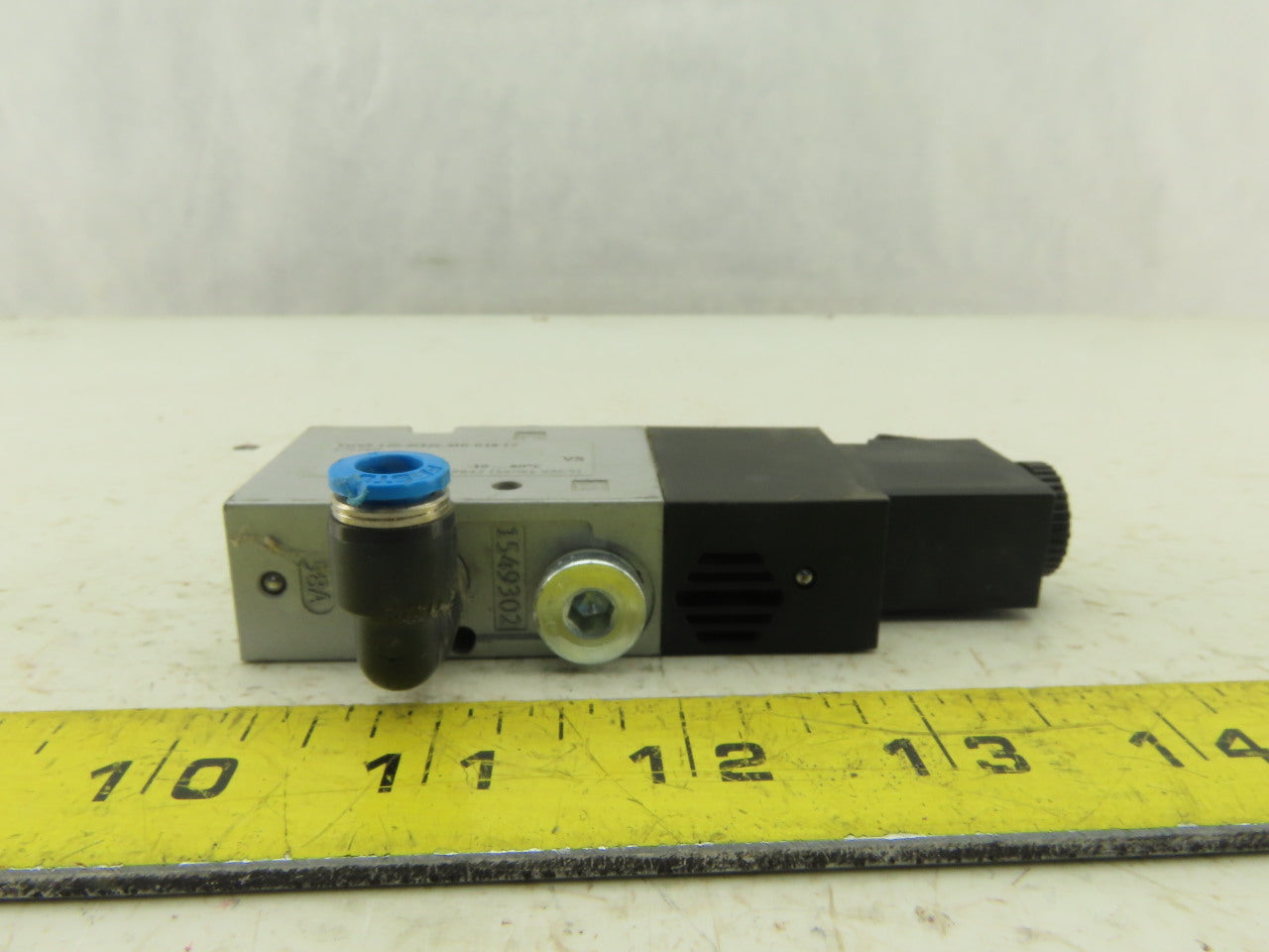 Festo VUVS-L20-M32C-MD-G18-F7 3/2 Way Solenoid Operated Air Valve 24VDC