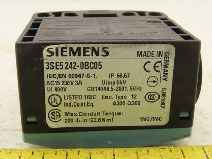 Siemens 3SE5 242-0BC05 400V 1NO/1NC Momentary Contact Position Switch