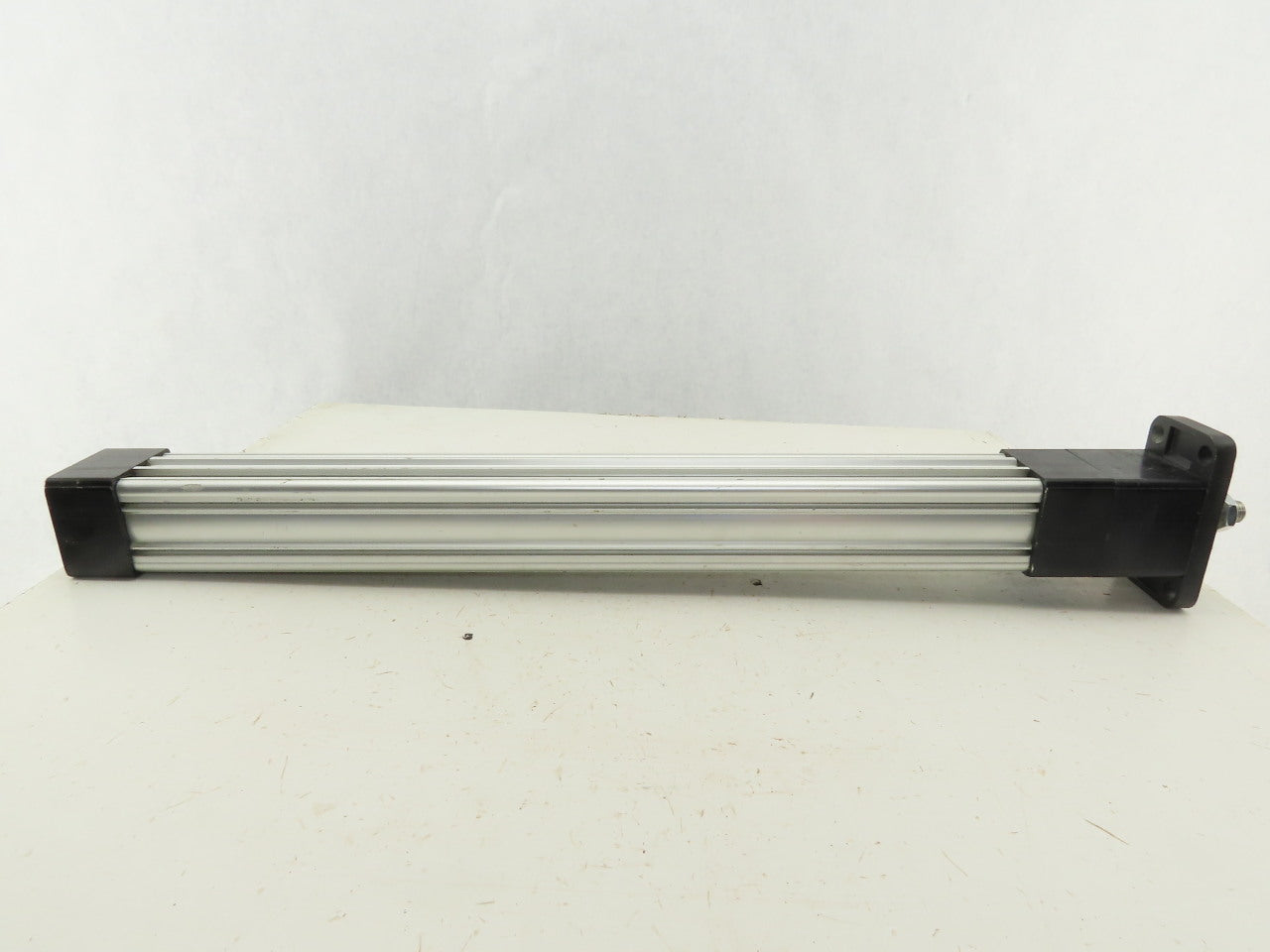 Parker Series PD1 40mm Bore 400mm Stroke Double Acting Rod Lock Cylinder
