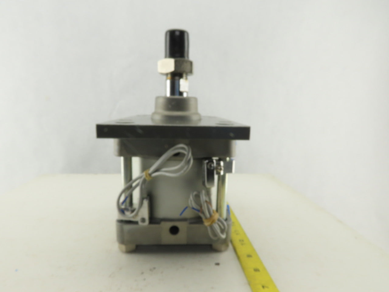 SMC CDS2F125-35-A54 125mm Bore 35mm Stroke Air Cylinder With Position Sensors